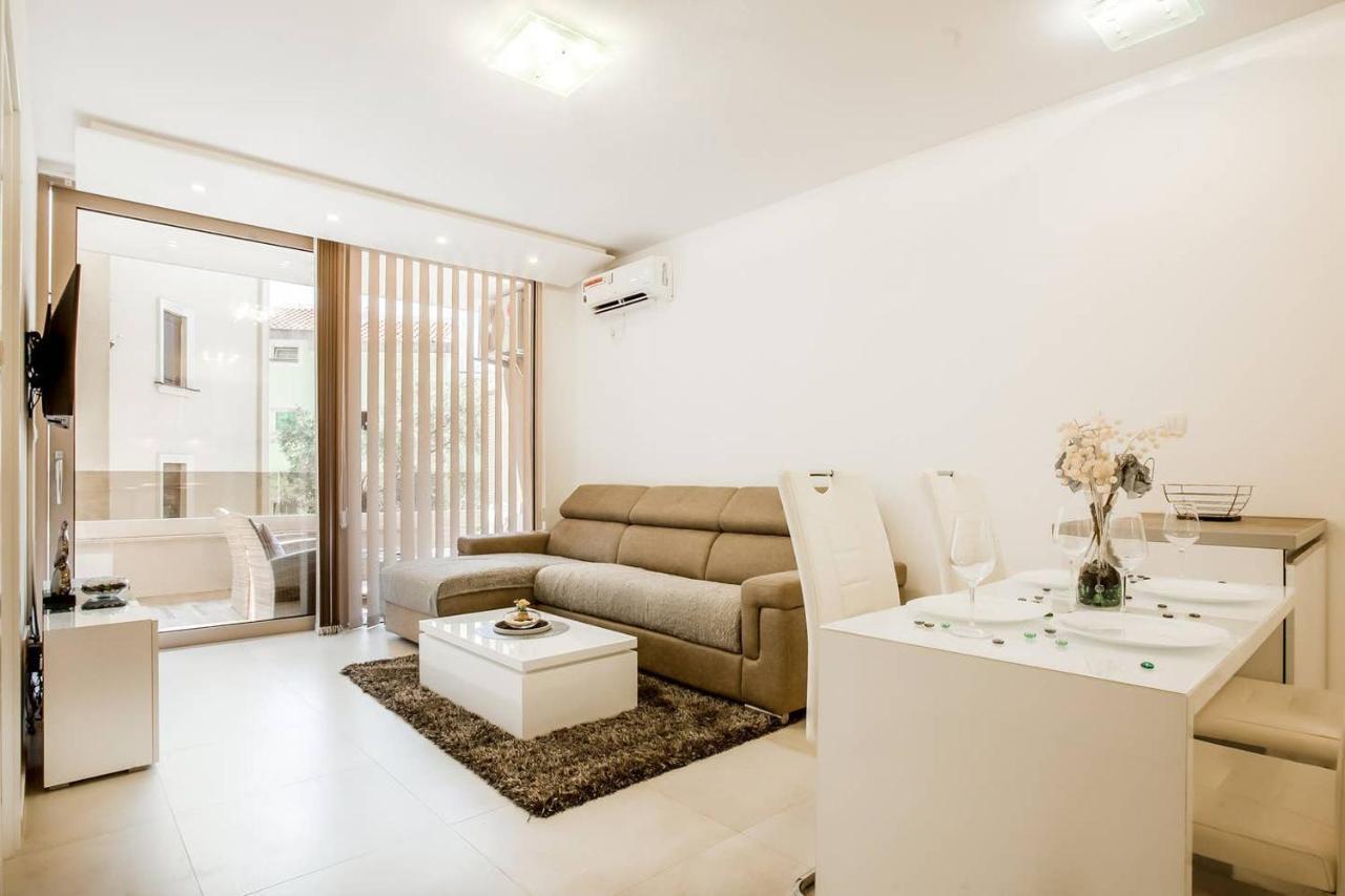 Lux Apartment Teodora ราไฟโลวีซี ภายนอก รูปภาพ